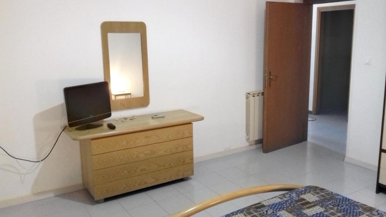 2 Bedrooms Appartement At Pescara 300 M Away From The Beach With Balcony And Wifi Exterior foto