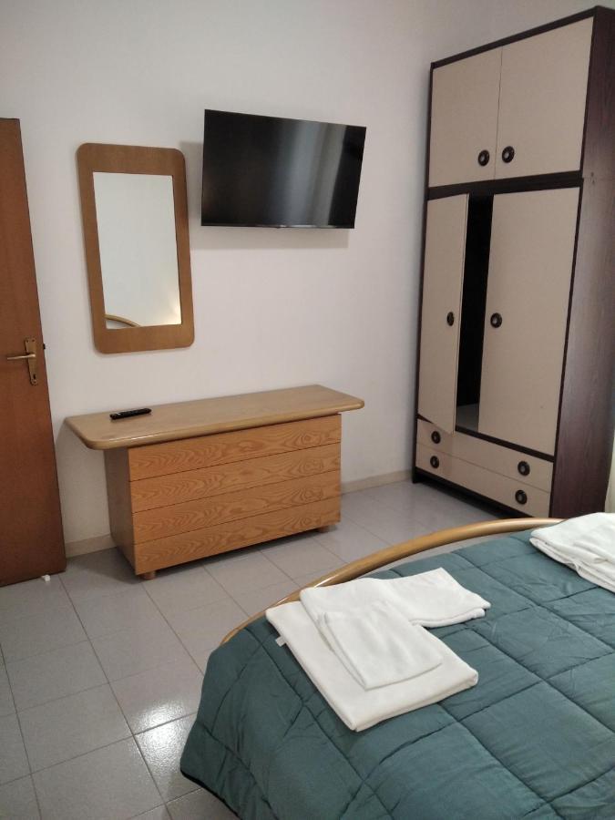 2 Bedrooms Appartement At Pescara 300 M Away From The Beach With Balcony And Wifi Exterior foto
